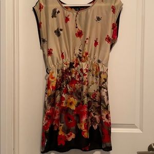 3 for $20 💜 F21 Tunic Floral Blouse